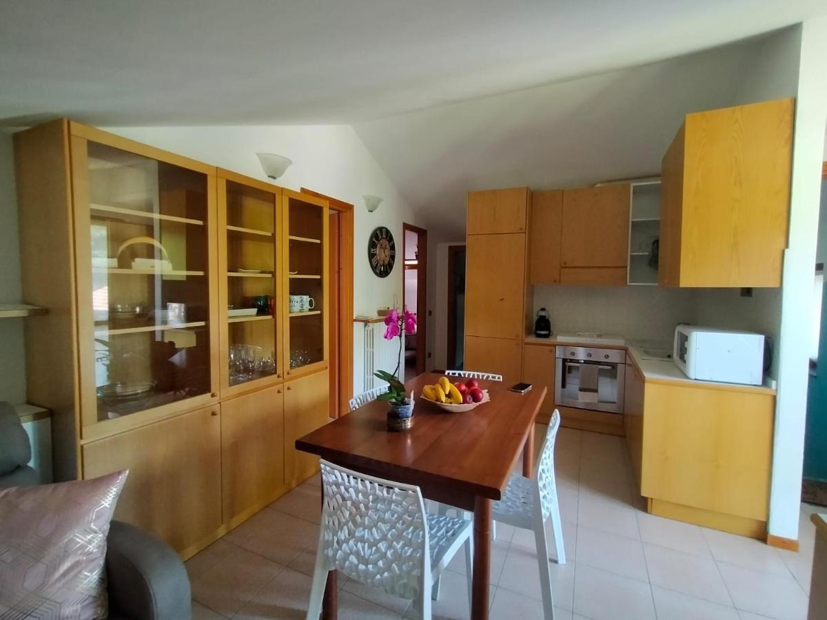 Casa Relax Appartement Laveno-Mombello Buitenkant foto
