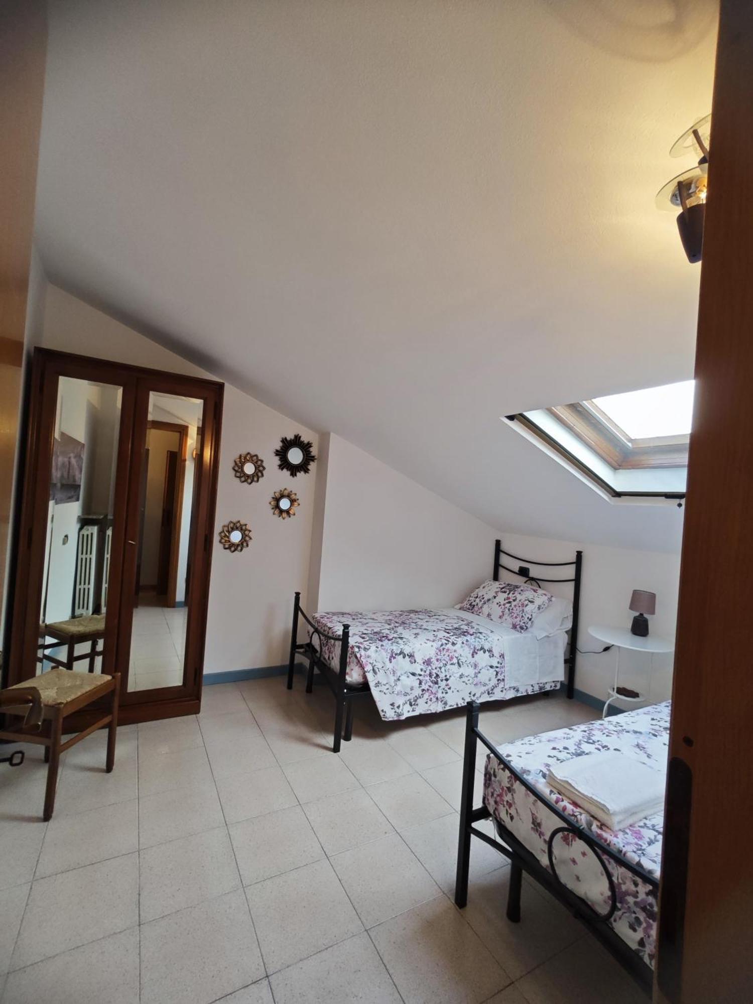 Casa Relax Appartement Laveno-Mombello Buitenkant foto