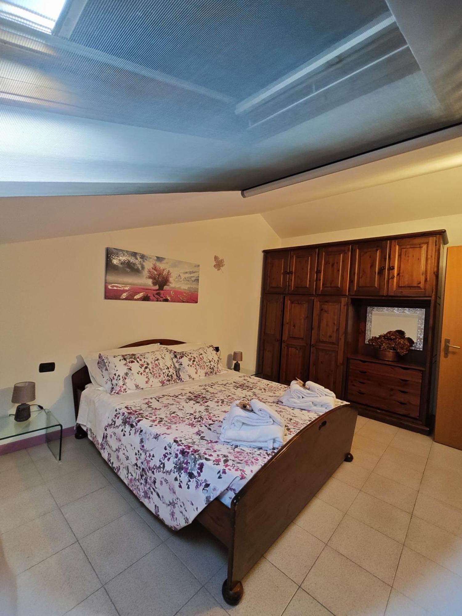 Casa Relax Appartement Laveno-Mombello Buitenkant foto